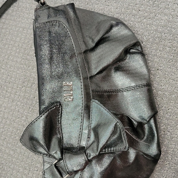 2/$18 Elle Grey Metallic Silver Crossbody Shoulder Bag Bow Detail GUC Small - Picture 2 of 15